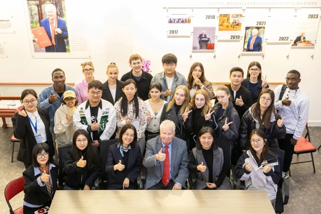 b4d629f522b3400399139fe43d9e43e7.jpg b4d629f522b3400399139fe43d9e43e7.jpg