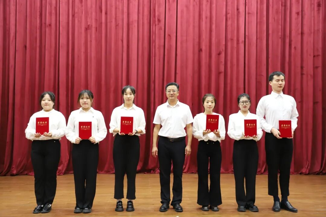 0116565ffb31494c8d62c2cc3eeb047e.jpg 0116565ffb31494c8d62c2cc3eeb047e.jpg