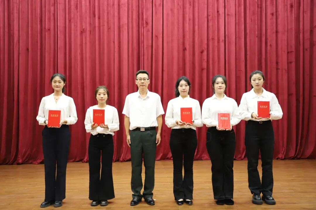 93df3d276ca2454da9c0390ae1da5634.jpg 93df3d276ca2454da9c0390ae1da5634.jpg