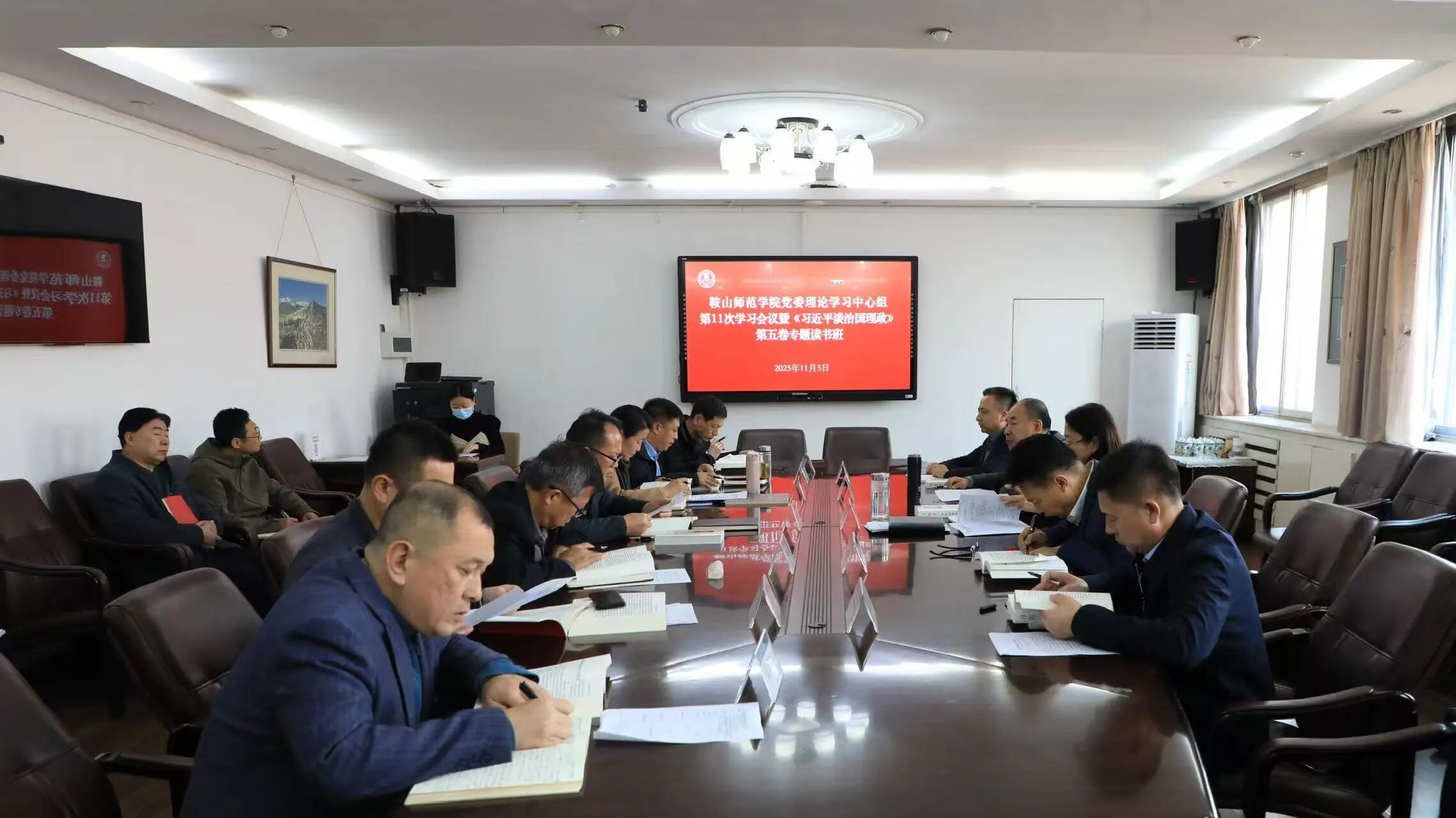 98ef50870265493a87bb0f625ecc5c5b.jpg 98ef50870265493a87bb0f625ecc5c5b.jpg