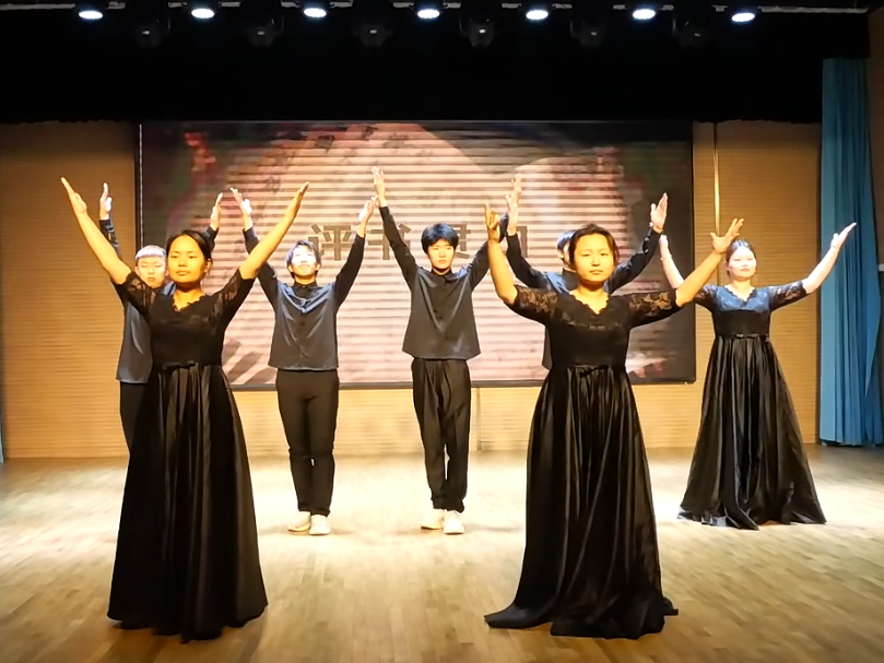 83e7786fd9f341d99239c1680e04fb3e.png 83e7786fd9f341d99239c1680e04fb3e.png