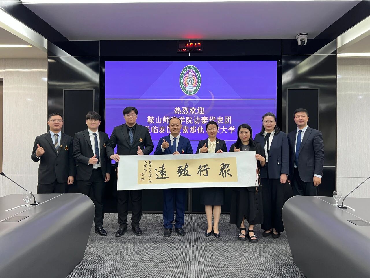 72e558d8be3b488e854d00313d133d0d.jpg 72e558d8be3b488e854d00313d133d0d.jpg